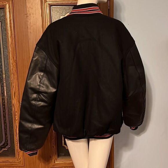 Rennoc Classic Coat - Picture 5 of 8